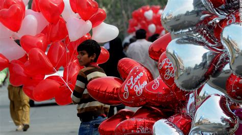 Pakistani Court Bans Valentines Day Cnn