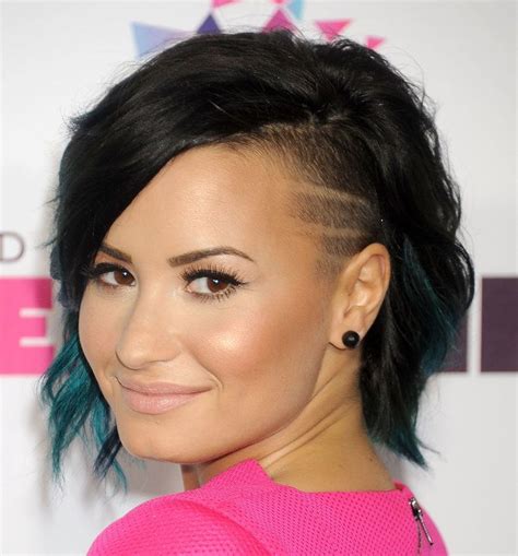 Undercut Art You Need To See Demi Lovato Hair Choppy Bob Hairstyles