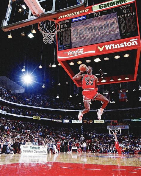 Michael Jordan 1988 Slam Dunk Contest Champion 16x20 Photo Chicago