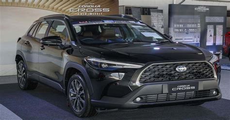 Experience the corolla cross at our virtual showroom here! 2021 Toyota Corolla Cross SUV set to hit Pakistani markets ...