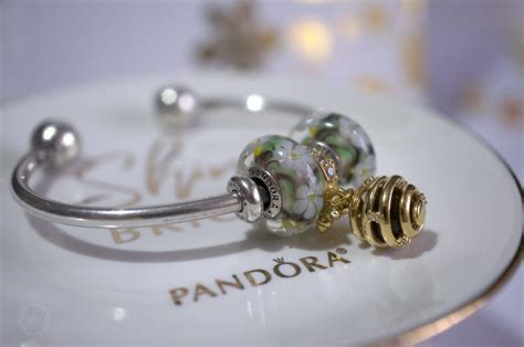 Review Pandora Shine Sweet As Honey Pendant Charm The Art Of Pandora