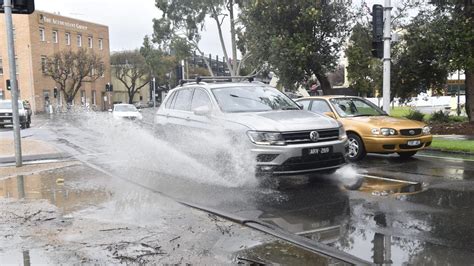 geelong weather heavy rain strong winds forecast for city daily telegraph