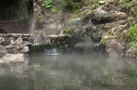 Hot Springs Arkansas Mineral Bath Bathhouse Legends Healing Nature Hikes Lake Destinationguides