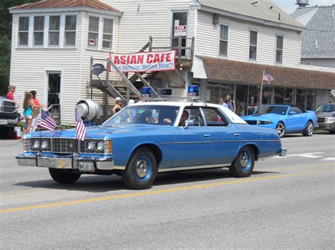 Antique Police Car In Parade Userviewwithme