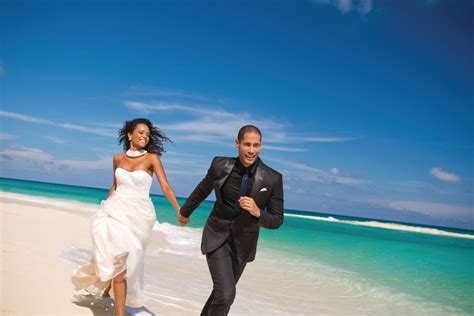 Weddings And Honeymoons Hello Paradise The Official Sandals Resorts