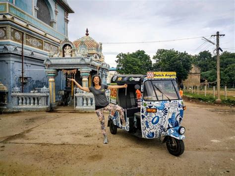 rickshaw challenge in india driving your own rickshaw through crazy traffic safe and