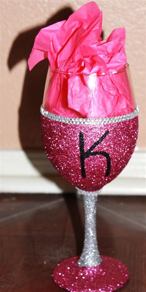 19 Painted Wine Glass Ideas To Try This Season Wine Glass Crafts