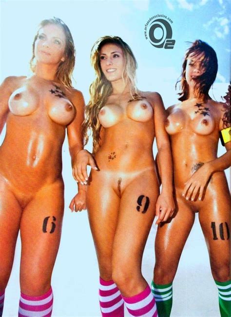 Nude Women Volleyball Players