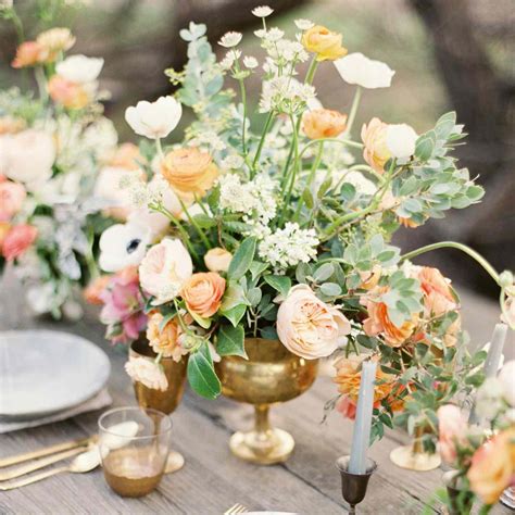 20 Spring Centerpieces To Celebrate The Seasons Best Blooms
