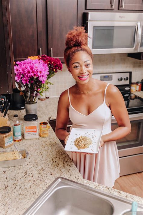 I've attempted pumpkin banana bread before but never straight up pumpkin bread. GRUB: Vegan Pumpkin Bread Crumble with BetterBody Foods
