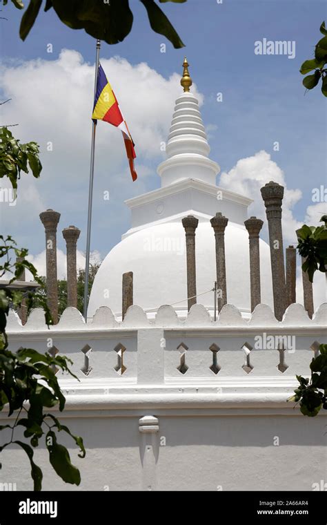 Theravada Buddhism Temple In Sri Lanka Stock Photo Alamy
