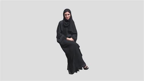 Ai Art Generator Z Tekstu A Naked Woman Wearing A Hijab Standing In