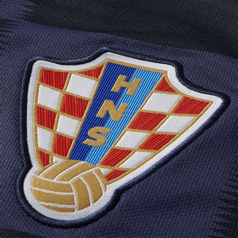 The croatia national football team is the national association football team of croatia and is controlled by the croatian football federation , the nation's governing body of football in croatia. Croatia national team Away football shirt 2018/19 - Nike ...