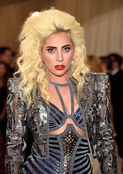 Lady Gagas Hair And Makeup At The 2016 Met Gala Popsugar Beauty Photo 4