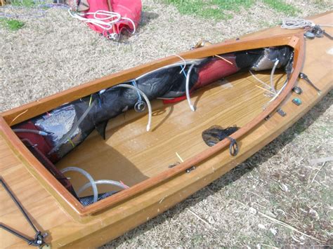 One builder (floater and sawgundo) said he built both kayaks for $175. bootsbaugarage.ch - Flotation for Narrow Boats --- Stability after capsize