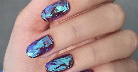 Shattered Glass Nail Manicure Trends