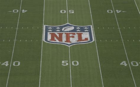 Nfl redzone is not to be confused with directv's redzone channel, which is hosted by andrew siciliano and actually began five years before nfl redzone debuted in 2009. NFL Week 3 DirecTV Channel Guide: Where to watch games