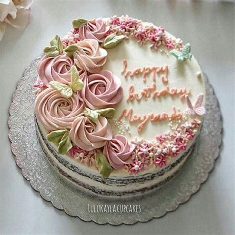 Cap is choc cake w/ choc icing, covered in camo fondant. 2 layer cake | Cake decorating, Pastel cakes, Elaborate cakes