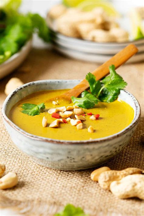5-Minute Peanut Satay Sauce - El Mundo Eats