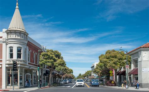 The Charming Town Of Los Gatos Is A Great Spot For A Weekend Getaway