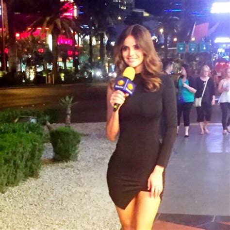 This Gorgeous Mexican News Reporter Has Model Good Look 20 Pics