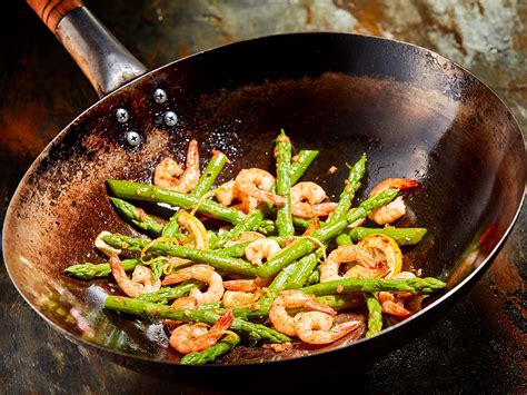 Recette Wok de crevettes aux asperges