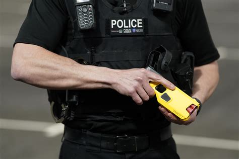 Police Reveal New Taser 7 To Be Rolled Out In Hampshire And Thames