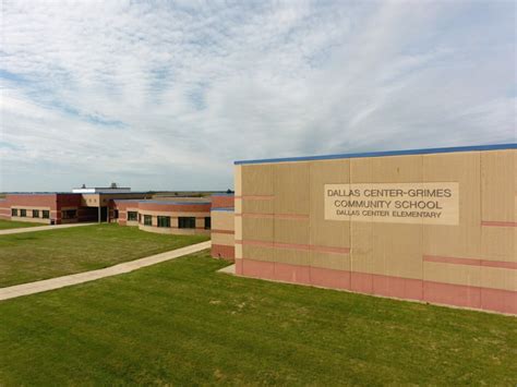 Dallas Center Elementary Dallas Center Grimes Community School District