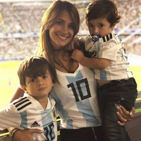 The argentine footballer, 34, has a take home salary of 35million euros a year. Le donne più sexy dei Mondiali 2018: fidanzate e mogli dei ...