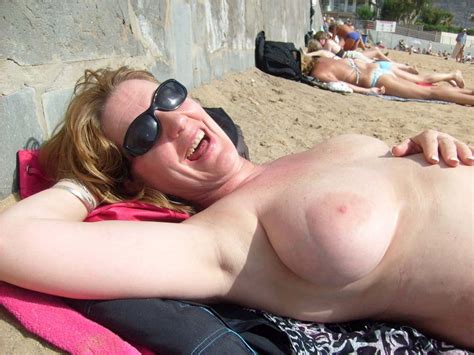 Mom Milf Cougar Public Beach Topless Pics Xhamster