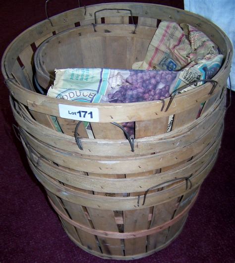Lot Of 7 Vintage Apple Bushel Baskets
