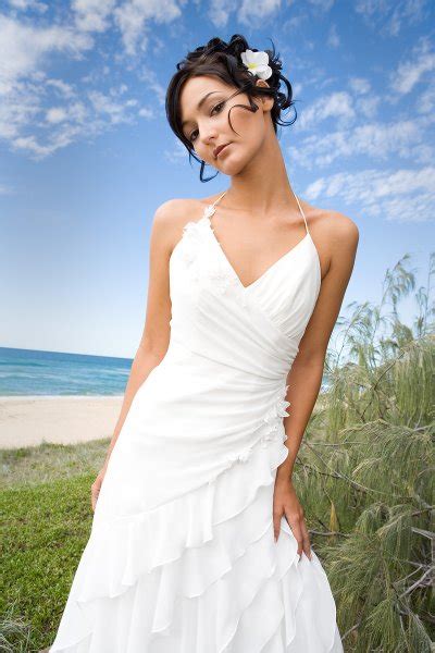 Wedding Dress Design: Casual beach wedding dress