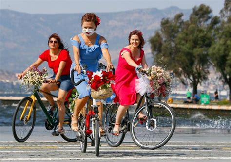 ‘fancy Women Bikers Ride Alone This Year Due To Pandemic Turkish News