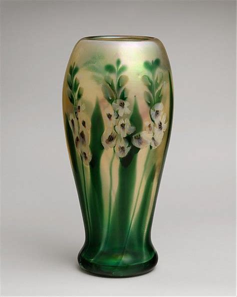 Vase Louis Comfort Tiffany C 1909 Favrile Glass Tiffany Art