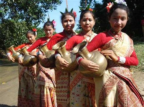 Culture Of Assam Traditions Food Festivals Dance Holidify