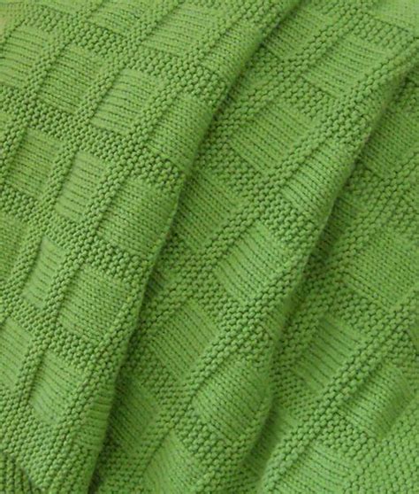 Find hundreds of free baby blanket patterns right here! Free Knitting Patterns for Baby Blankets | Knitting patterns free blanket, Blanket knitting ...