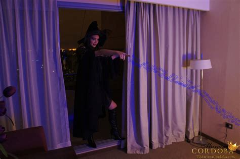 Halloween Witch Mariana Cordoba Gives Handjob Photo 1