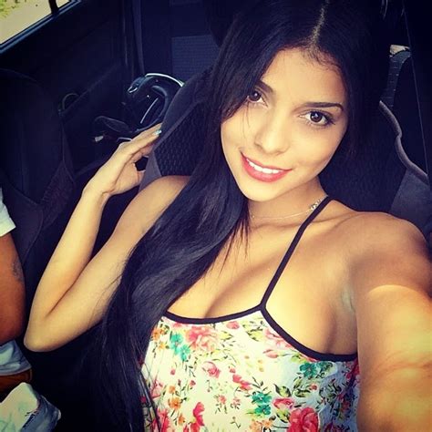 Isabella Obregón Selfie Stars