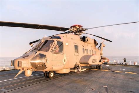 Canadian Armed Forces Set To Begin Retiring Sea King Helicopters