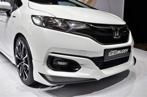 Previewed last month, the 2017 honda jazz facelift has just been officially launched at the kl convention centre. Fast Repro Diagnosis coche : Analizamos el nuevo Honda ...