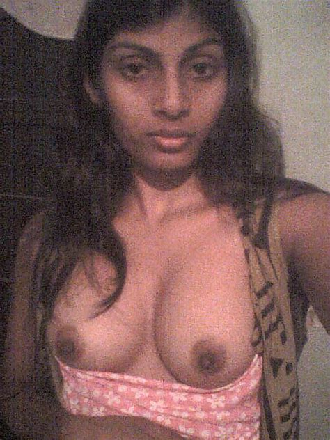 Indian College Girl Showing Her Small And Perfect Boobs 4 Pics Xhamster