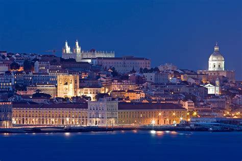 Lisbon By Night Lisbon By Night From Almada Lisbon Breathtaking