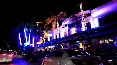 Ocean Drive Miami Beach Night A Guide To Miami Beach S Nightlife S Corsa Dreamwave