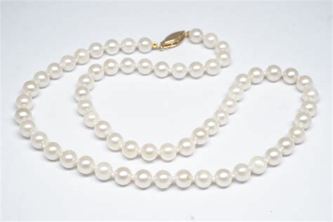How Much Does It Cost To Restring Pearls