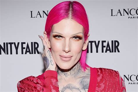 Who Is Jeffree Star Dating The Beauty Influencer Has A New Boyfriend
