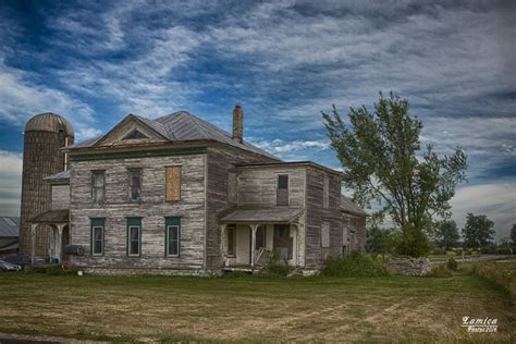 An Old House Hdr Creme
