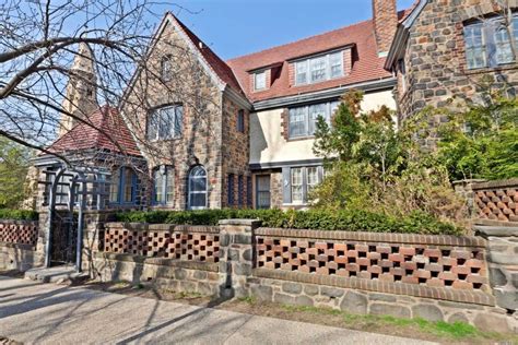 6264 Greenway Ter Forest Hills Ny 11375