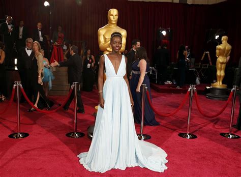 Emotional Lupita Nyong O Wins Oscar In Debut Role In Years A Slave Reuters