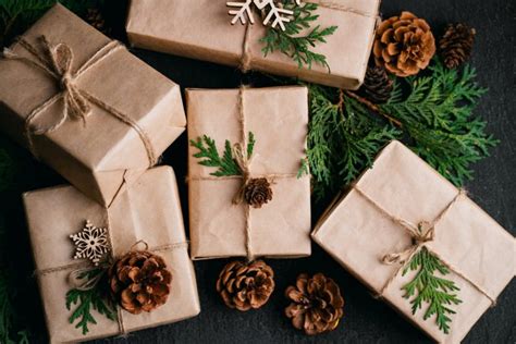 Green Gift Wrap 12 Creative And Sustainable Ways To Wrap Presents
