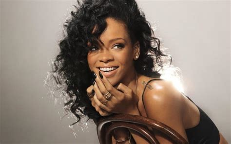 Rihanna Biography Career And Net Worth Ofarms